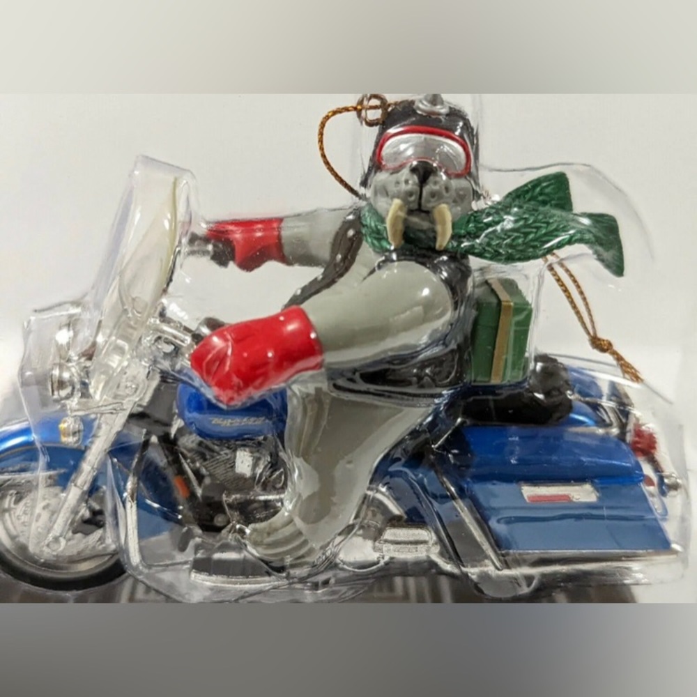 Harley Davidson Cycles ornament collection “Adventures on the open road”